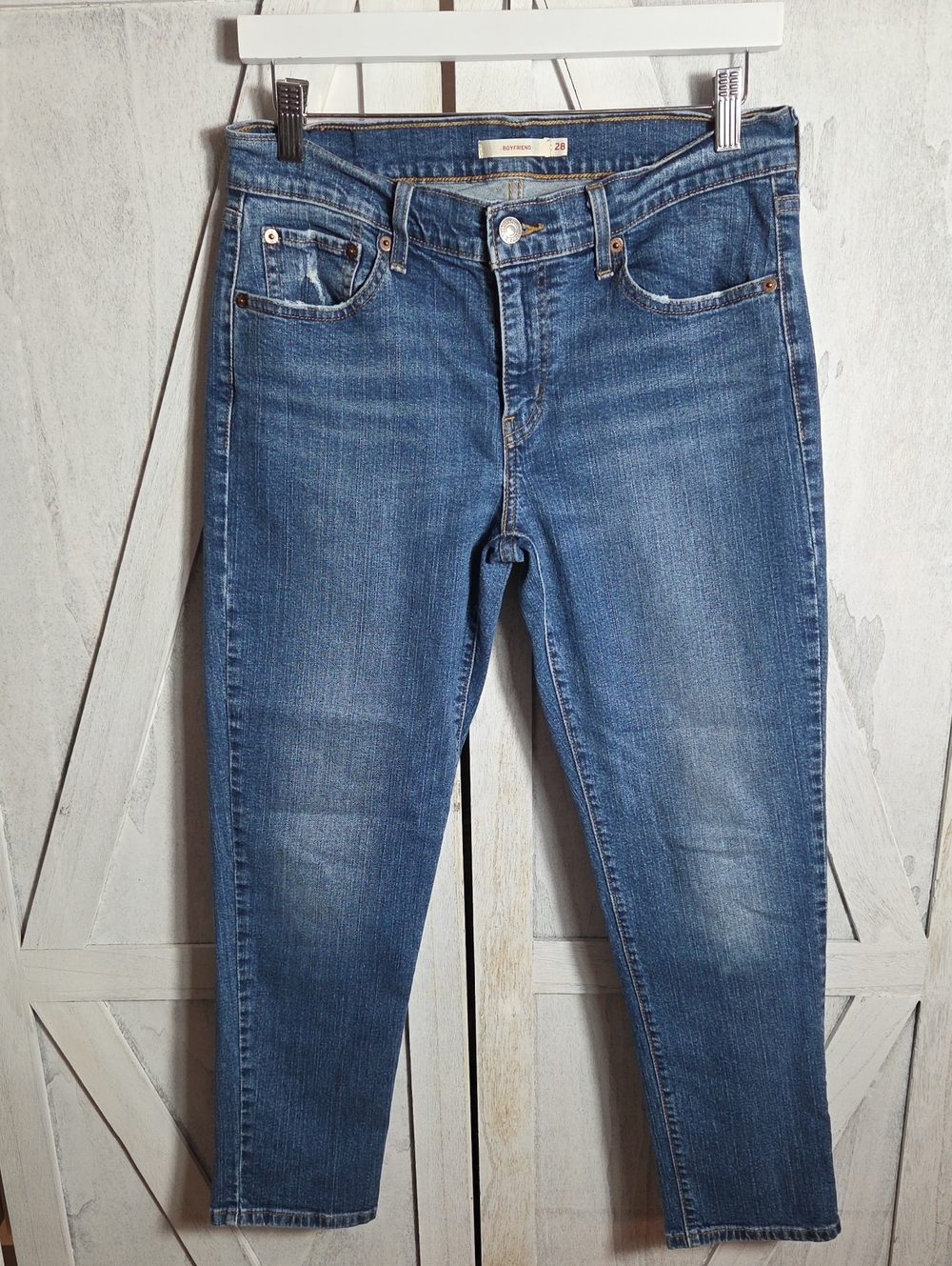 Levi's Boyfriend Ankle Jeans Size 28